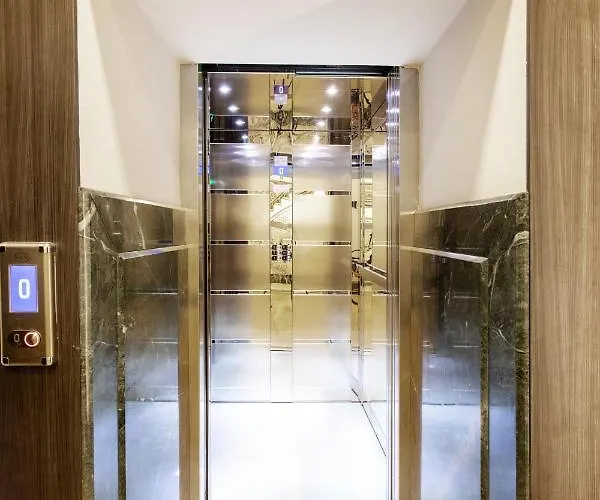 Palazzo Le Poste - And Parma