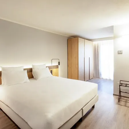 מלון דירות Palazzo Le Poste - And 4*